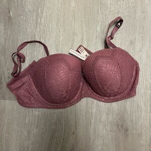Victoria Secret Bra. NWT